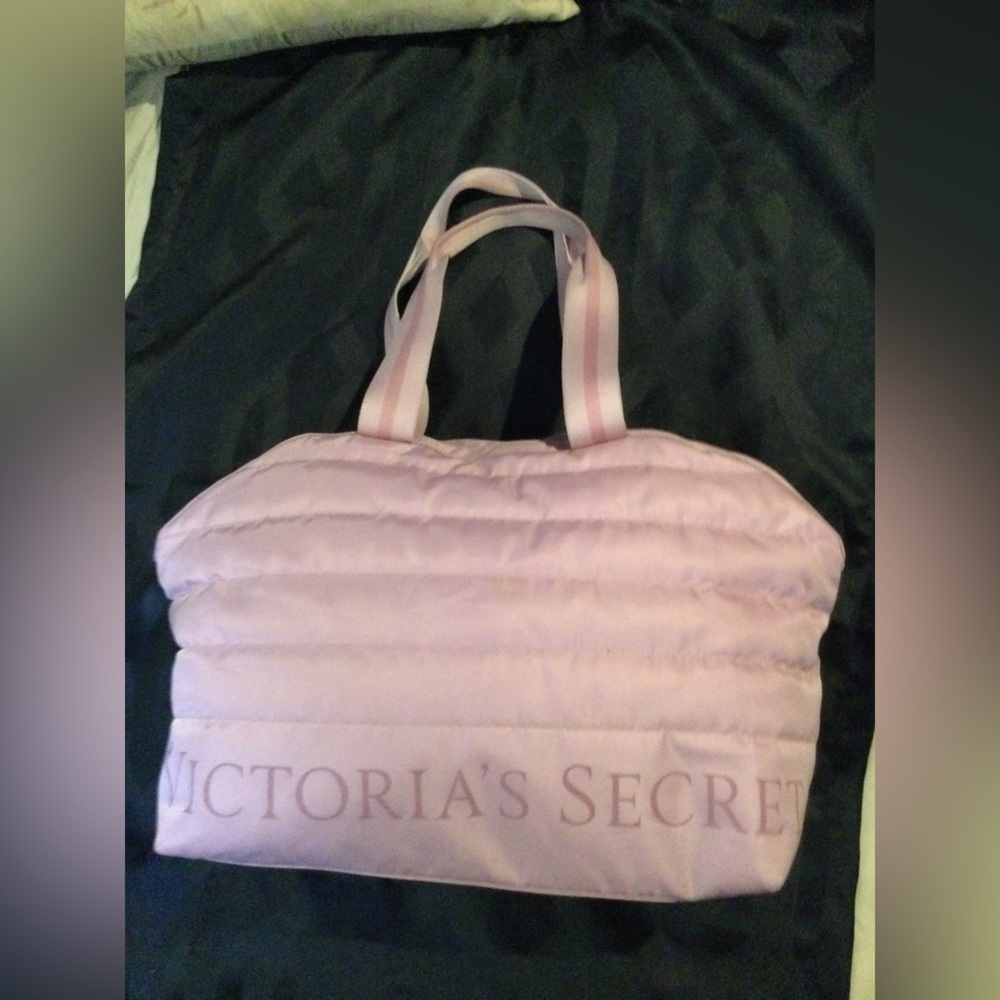 Victoria’s Secret weekender duffel bag - Picture 3 of 8